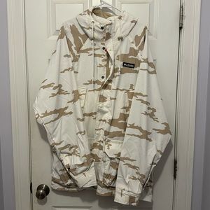 Columbia Men’s XXL Lightweight jacket.